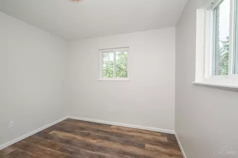 Bedroom - 3918 Michael Dr, Cincinnati, OH 45255 photo 7 of 11