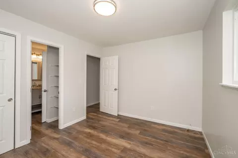 Bedroom - 3918 Michael Dr, Cincinnati, OH 45255 photo 5 of 11