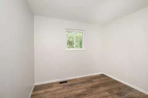 Bedroom - 3918 Michael Dr, Cincinnati, OH 45255 photo 10 of 11