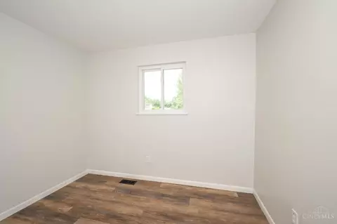 Bedroom - 3918 Michael Dr, Cincinnati, OH 45255 photo 9 of 11