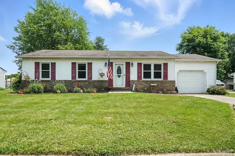 148 Lee Ann Ct, Blanchester, OH 45107