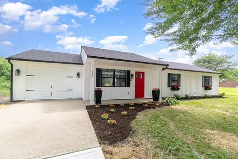 615 Easter Rd, Bethel, OH 45106