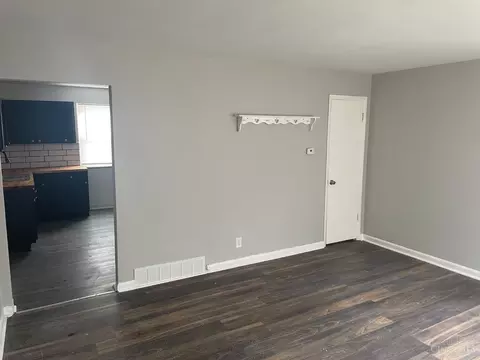 Living - 3369 Ninann Ct, Cincinnati, OH 45211 photo 1 of 1
