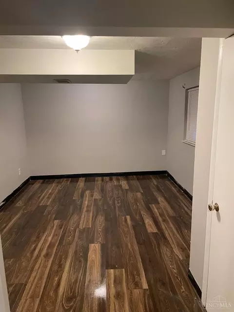 Bedroom - 3369 Ninann Ct, Cincinnati, OH 45211 photo 5 of 5