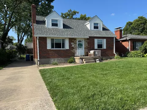 7806 Locust Ln, Madeira, OH 45243