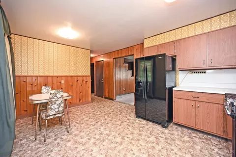 Kitchen - 10593 Plainfield Rd, Sharonville, OH 45241 photo 4 of 5