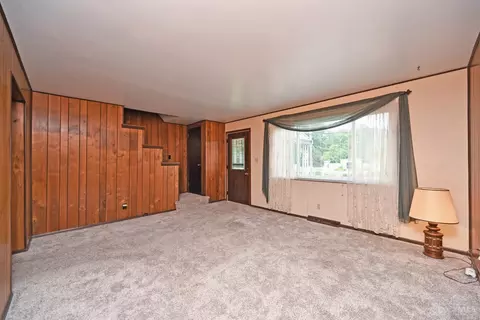 Living - 10593 Plainfield Rd, Sharonville, OH 45241 photo 5 of 6
