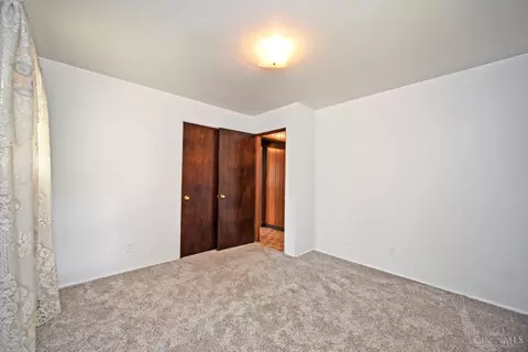 Bedroom - 10593 Plainfield Rd, Sharonville, OH 45241 photo 6 of 10