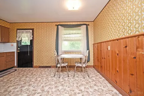 Dining - 10593 Plainfield Rd, Sharonville, OH 45241 photo 1 of 2