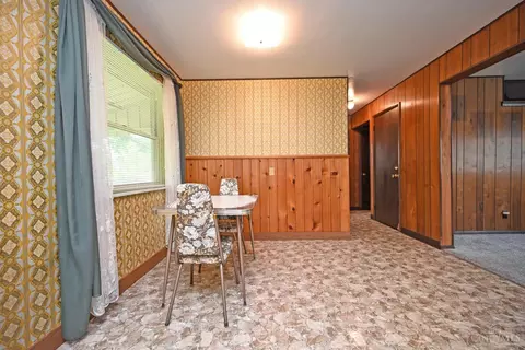 Dining - 10593 Plainfield Rd, Sharonville, OH 45241 photo 2 of 2
