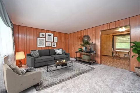 Living - 10593 Plainfield Rd, Sharonville, OH 45241 photo 2 of 6