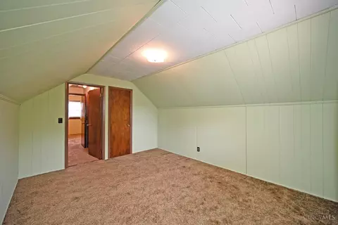 Bedroom - 10593 Plainfield Rd, Sharonville, OH 45241 photo 8 of 10