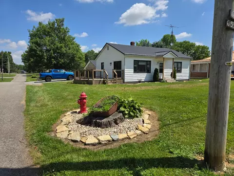 372 High St, Lynchburg, OH 45142