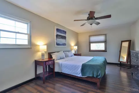 Bedroom - 3369 Linsan Dr, Cincinnati, OH 45239 photo 1 of 7