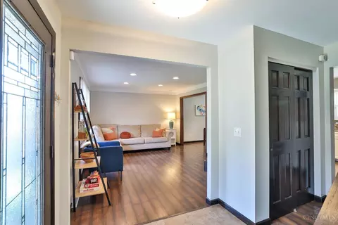 Entry Way - 3369 Linsan Dr, Cincinnati, OH 45239 photo 2 of 2