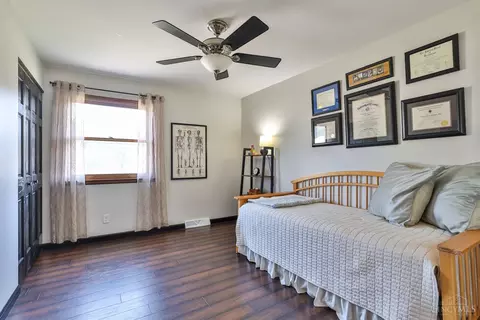 Bedroom - 3369 Linsan Dr, Cincinnati, OH 45239 photo 6 of 7