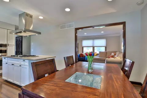 Dining - 3369 Linsan Dr, Cincinnati, OH 45239 photo 3 of 3