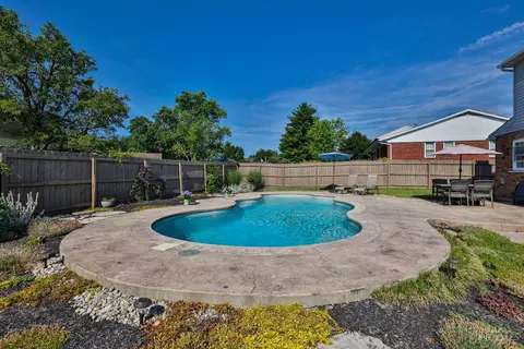 Exterior - 3369 Linsan Dr, Cincinnati, OH 45239 photo 10 of 13