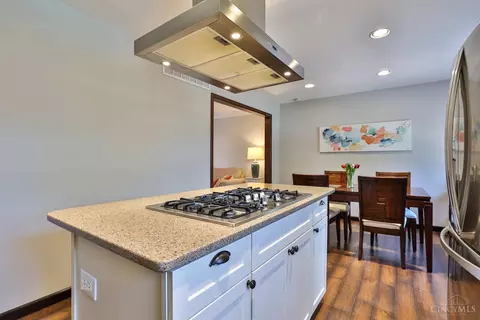 Kitchen - 3369 Linsan Dr, Cincinnati, OH 45239 photo 3 of 4