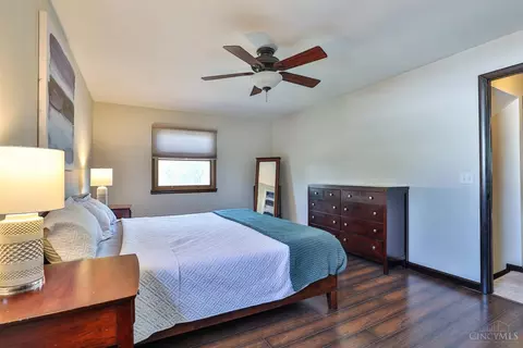 Bedroom - 3369 Linsan Dr, Cincinnati, OH 45239 photo 3 of 7