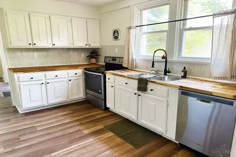 Kitchen - 100 Kibbey Ave, Morrow, OH 45152 photo 2 of 2