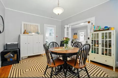 Dining - 458 Lloyd Pl, Cincinnati, OH 45219 photo 2 of 4