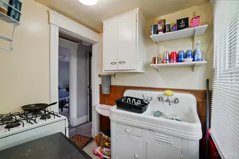 Kitchen - 458 Lloyd Pl, Cincinnati, OH 45219 photo 8 of 8