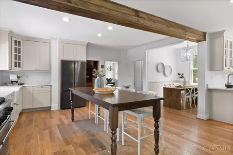 Kitchen - 4879 Klatte Rd, Cincinnati, OH 45244 photo 4 of 5