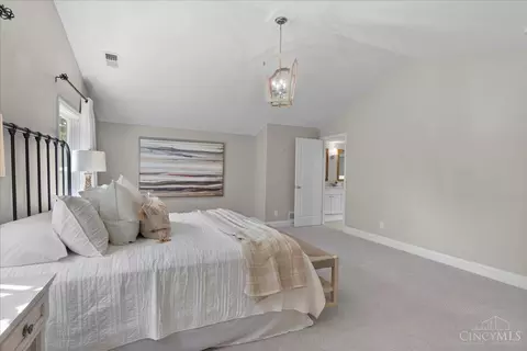 Bedroom - 4879 Klatte Rd, Cincinnati, OH 45244 photo 3 of 11