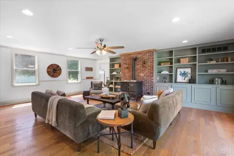 Living - 4879 Klatte Rd, Cincinnati, OH 45244 photo 1 of 8