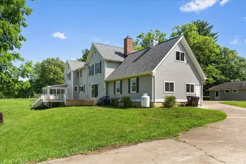 Exterior - 4879 Klatte Rd, Cincinnati, OH 45244 photo 5 of 16