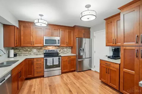 Kitchen - 4214 Fieldsedge Dr, Mason, OH 45040 photo 1 of 5