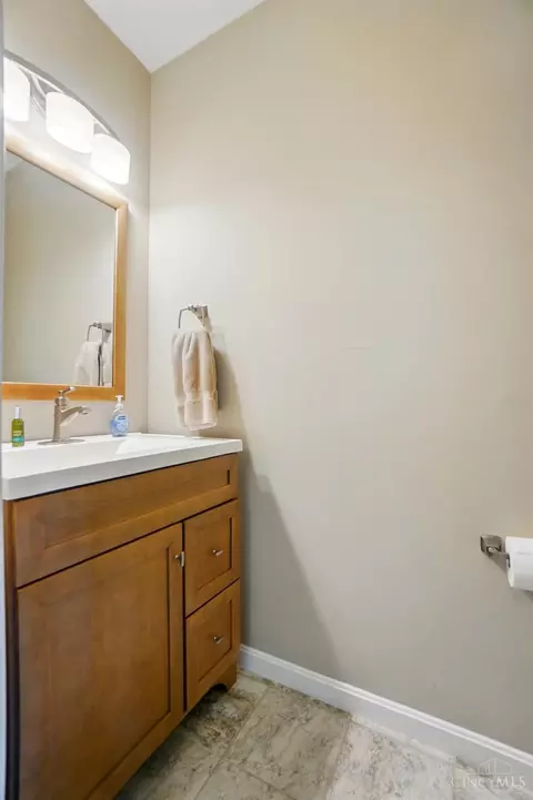 Bath - 4214 Fieldsedge Dr, Mason, OH 45040 photo 7 of 7