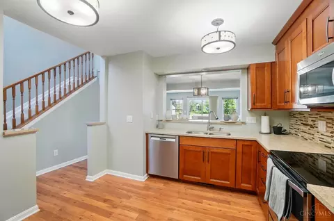 Kitchen - 4214 Fieldsedge Dr, Mason, OH 45040 photo 3 of 5