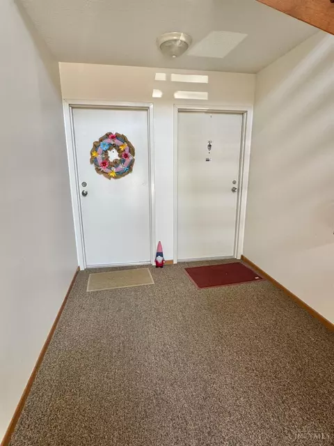 Entry Way - 5366 Werk Rd, Cincinnati, OH 45248 photo 2 of 2