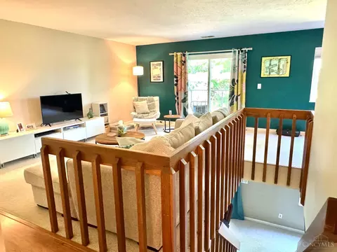 Living - 5366 Werk Rd, Cincinnati, OH 45248 photo 4 of 7