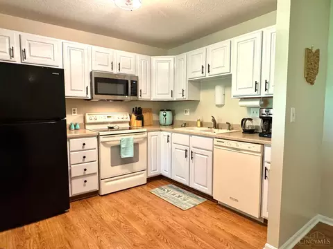 Kitchen - 5366 Werk Rd, Cincinnati, OH 45248 photo 1 of 3