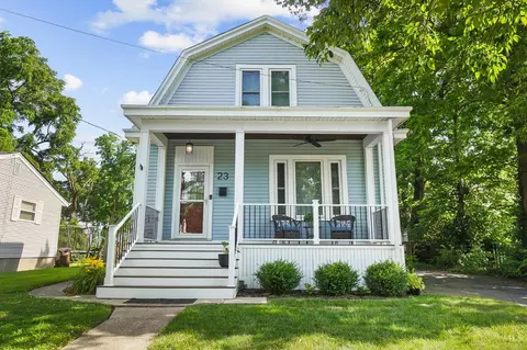 23 Chestnut Ave, Wyoming, OH 45215
