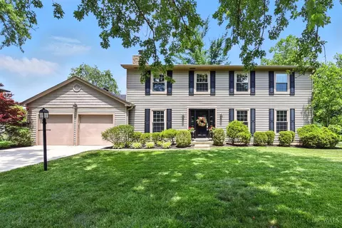 10724 Old Pond Dr, Montgomery, OH 45249