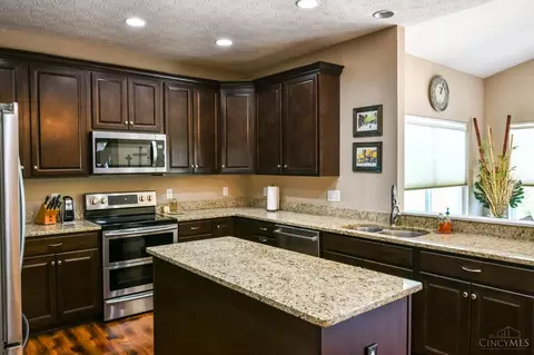 10147 Kindle Dr, Washington Township, OH 45458 photo 21
