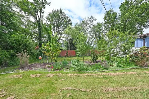 Exterior - 523 Jackie Ln, Cincinnati, OH 45244 photo 3 of 14