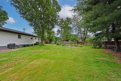 Exterior - 523 Jackie Ln, Cincinnati, OH 45244 photo 9 of 14