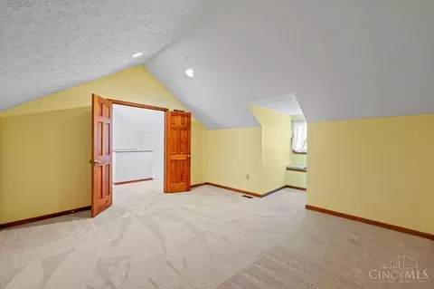 Bedroom - 7487 Timberline Dr, West Chester, OH 45241 photo 10 of 14