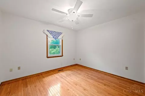 Bedroom - 7487 Timberline Dr, West Chester, OH 45241 photo 5 of 14