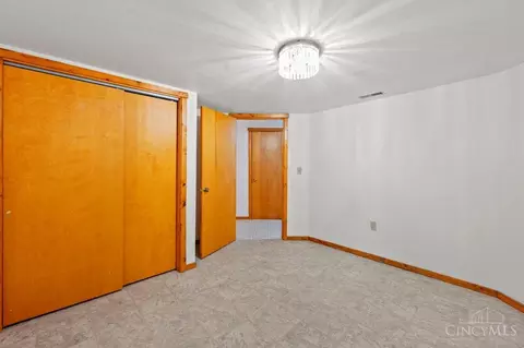 Bedroom - 7487 Timberline Dr, West Chester, OH 45241 photo 14 of 14