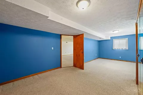 Bedroom - 7487 Timberline Dr, West Chester, OH 45241 photo 12 of 14