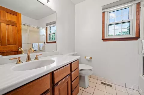 Bath - 7487 Timberline Dr, West Chester, OH 45241 photo 4 of 5