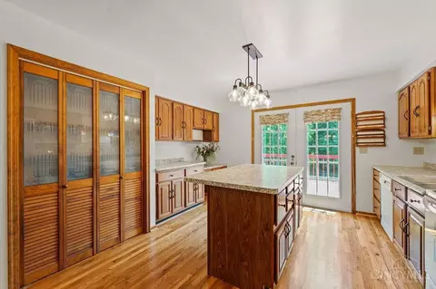 Kitchen - 7487 Timberline Dr, West Chester, OH 45241 photo 4 of 5