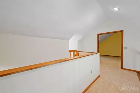 Entry Way - 7487 Timberline Dr, West Chester, OH 45241 photo 3 of 7