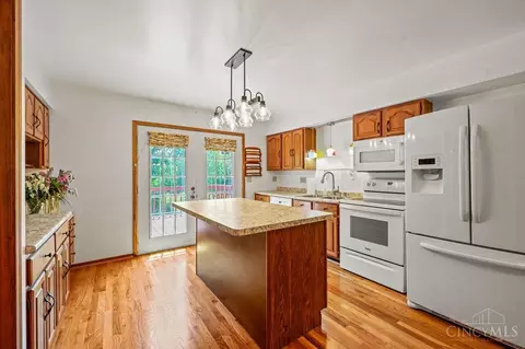 Kitchen - 7487 Timberline Dr, West Chester, OH 45241 photo 3 of 5
